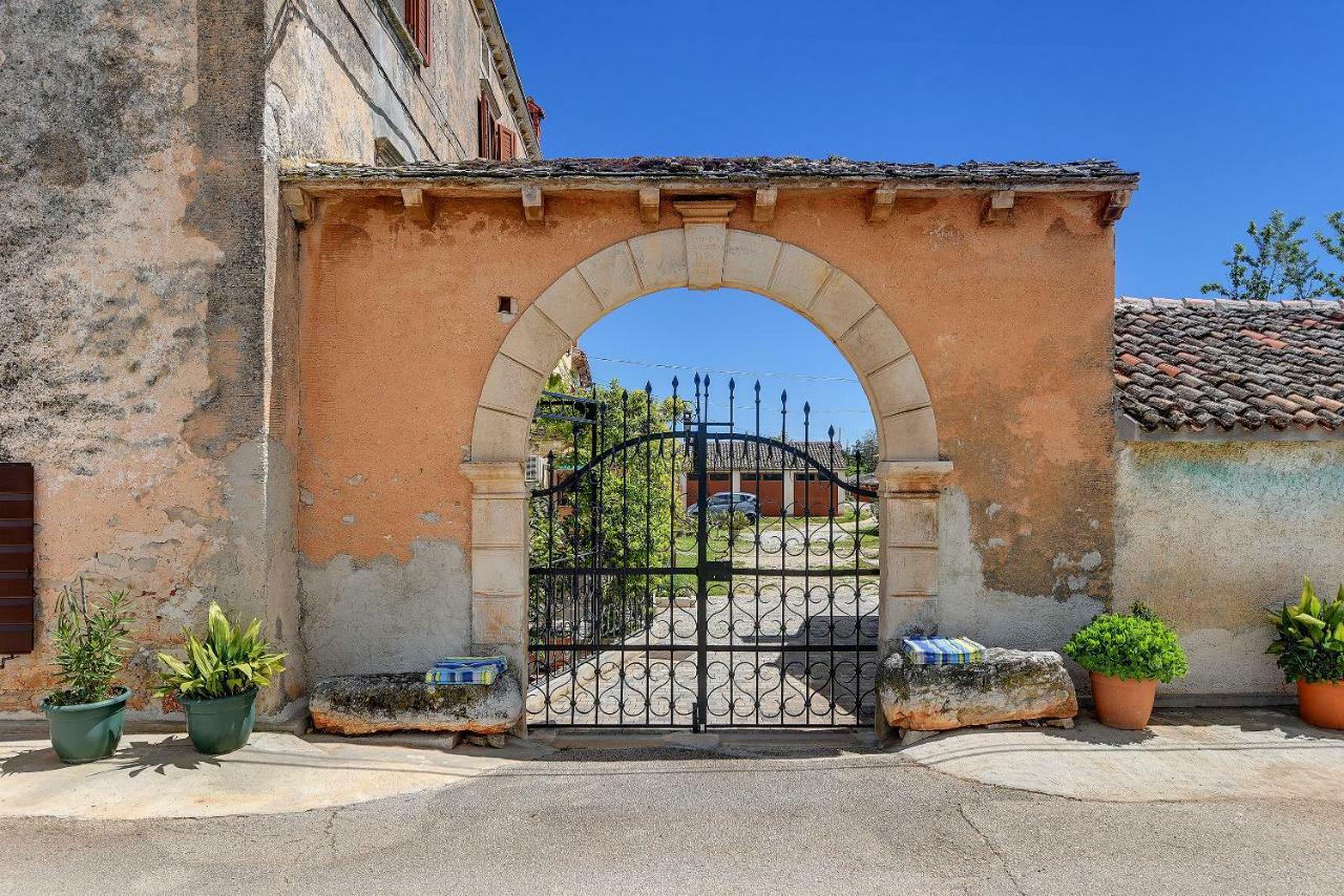 Palazzo 1812 Villa Крница Екстериор снимка